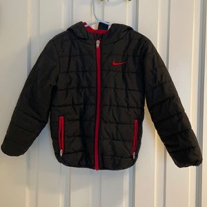 Toddler Boys Black 4T Nike Coat in Good Condition